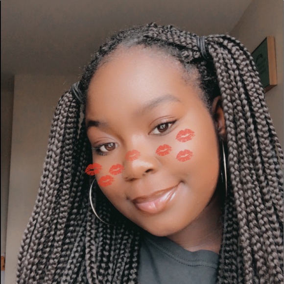 Meet your Posher, Mckayla - Picture 1 of 1